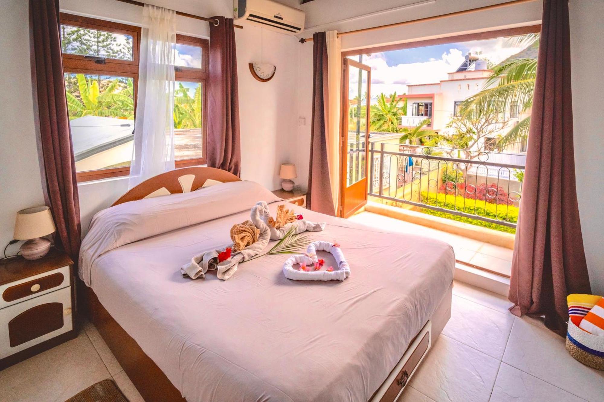 Charming Condo Rivière Noire Екстериор снимка