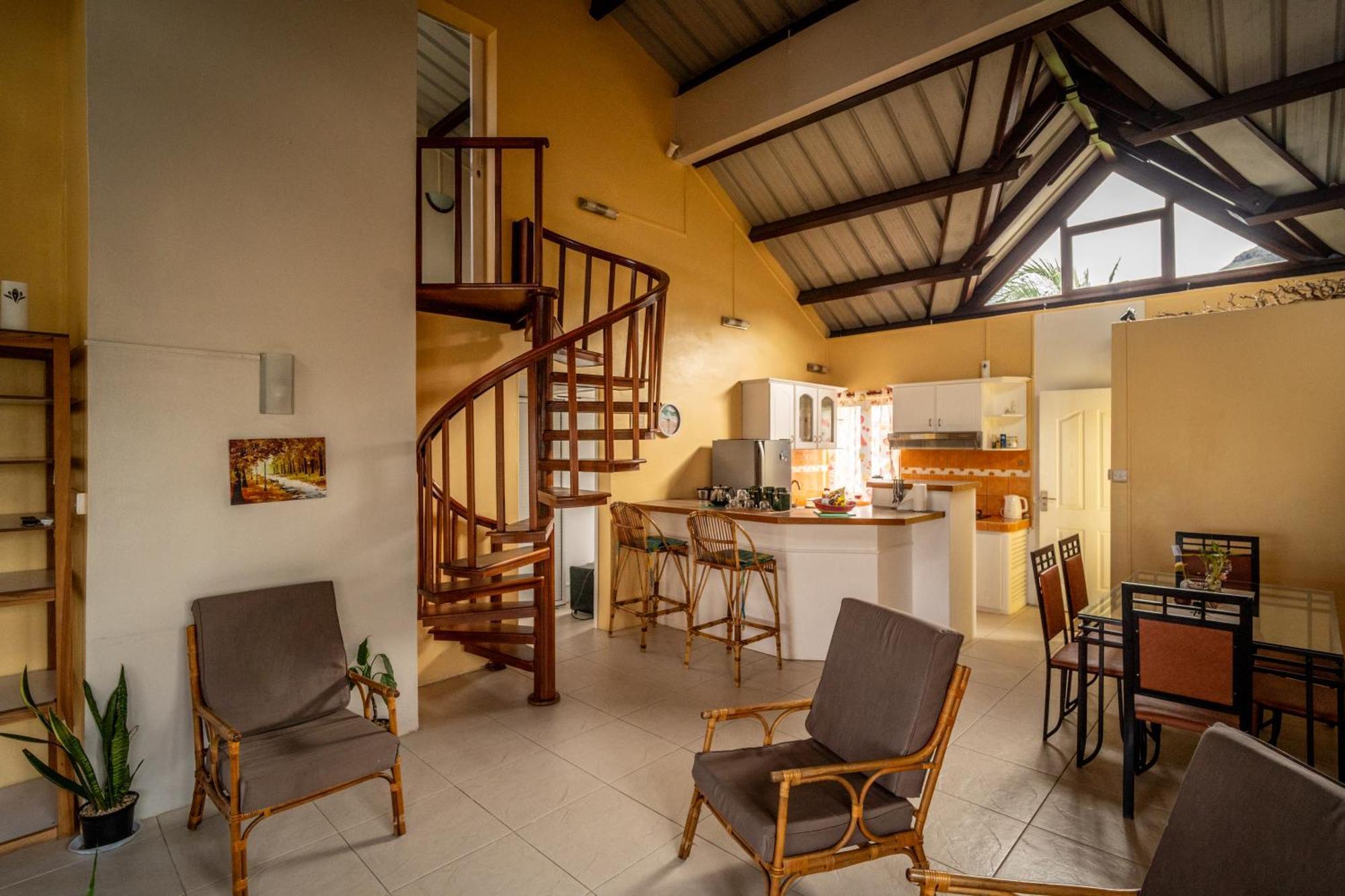 Charming Condo Rivière Noire Екстериор снимка
