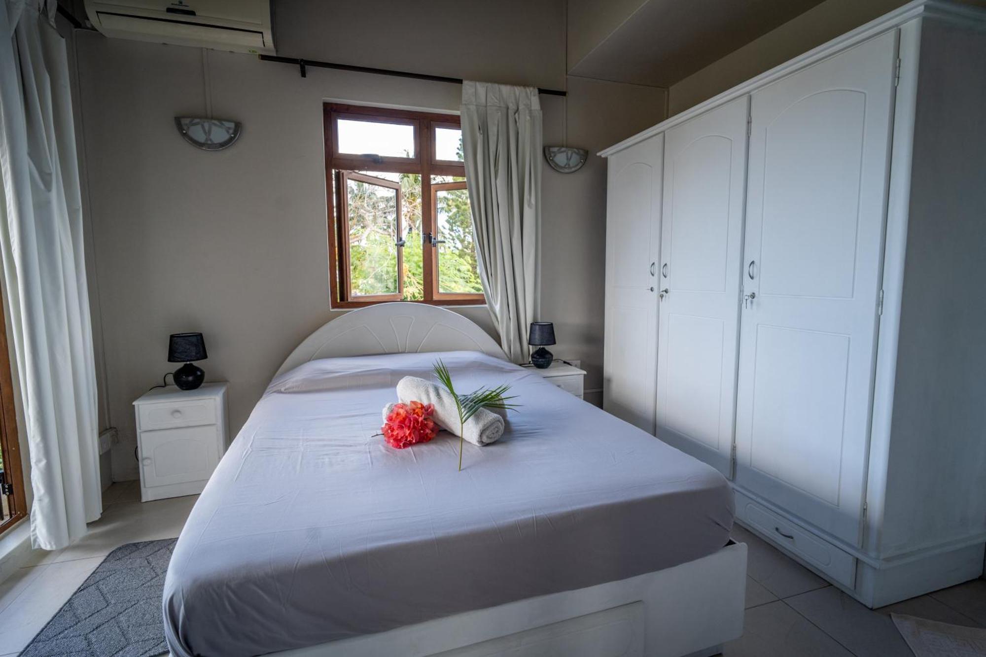 Charming Condo Rivière Noire Екстериор снимка