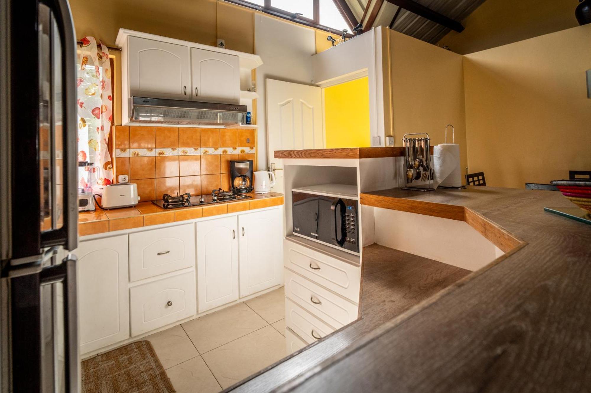 Charming Condo Rivière Noire Екстериор снимка