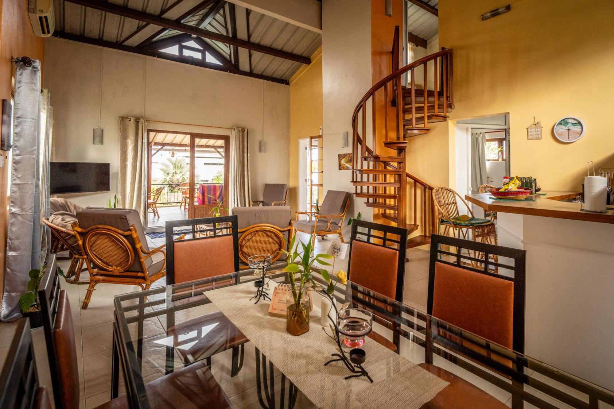 Charming Condo Rivière Noire Екстериор снимка